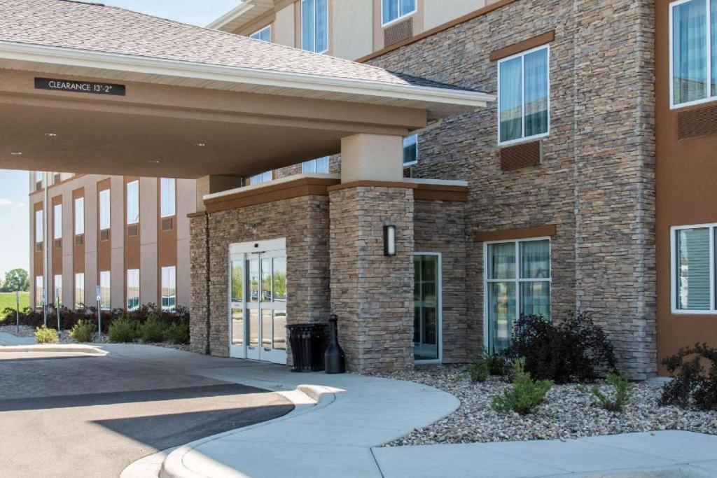 Sleep Inn & Suites Marshall - University Area Kültér fotó